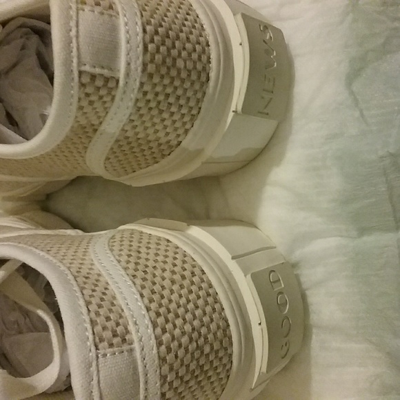 GOOD NEWS NIB Sneakers, US sz 6 - Picture 4 of 8